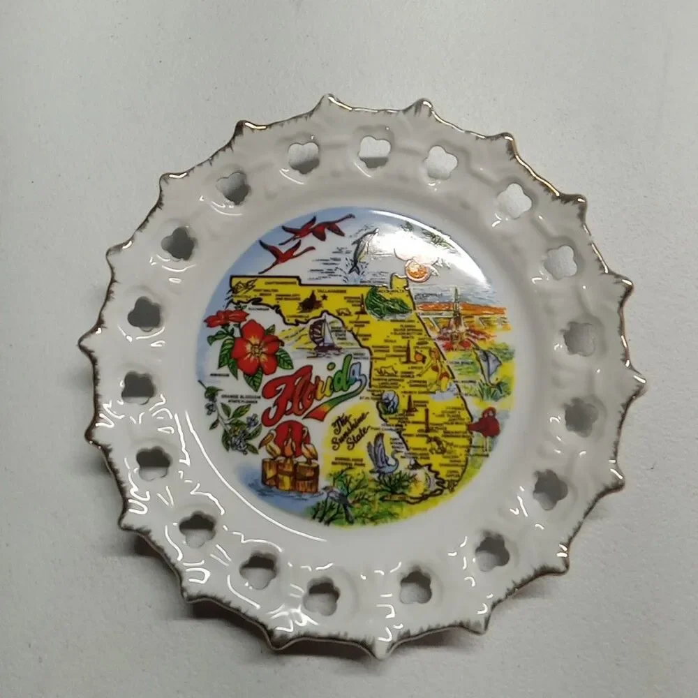 Vintage Florida Porcelain 8.25” Plate Souvenir Travel Plate Collector's Scallope